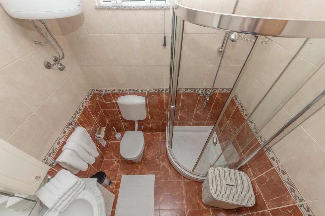 Apartmani Zara & Maris Gradac  Kültér fotó