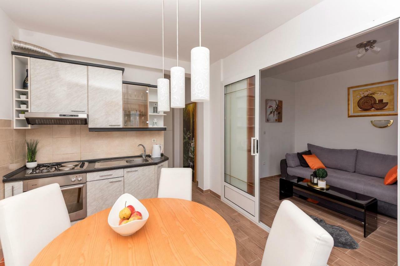 Apartmani Zara & Maris Gradac  Kültér fotó