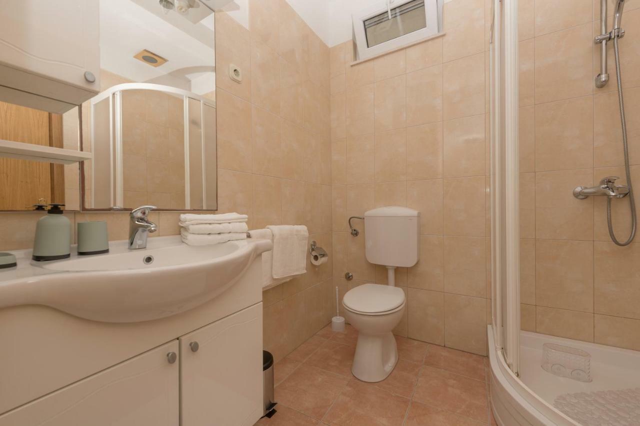 Apartmani Zara & Maris Gradac  Kültér fotó